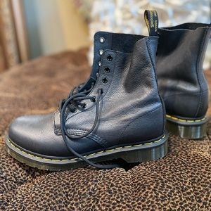 ‼️ NWT Dr Martens 1460 Women Pascal Leather Boots